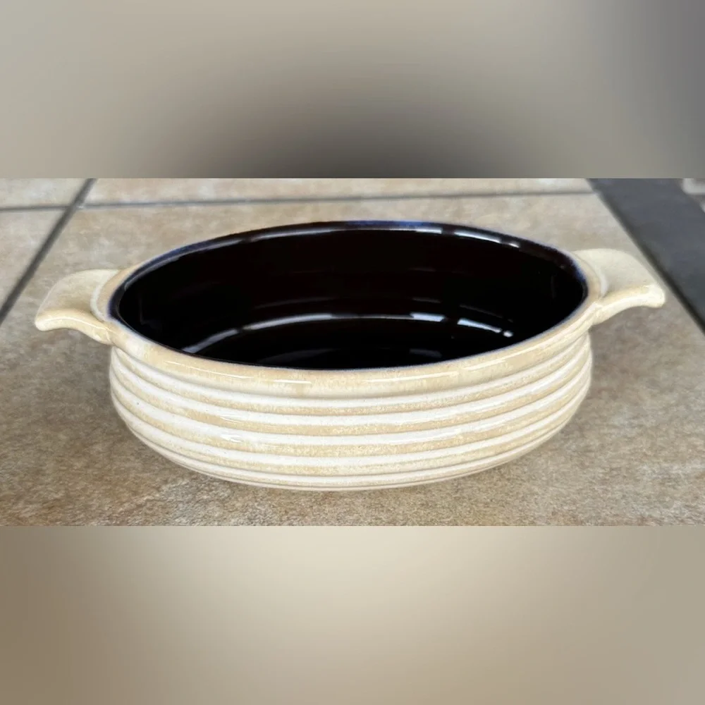 Tastefully Simple Oval Baking Dish‎ with Metal Holder, Dips Sides